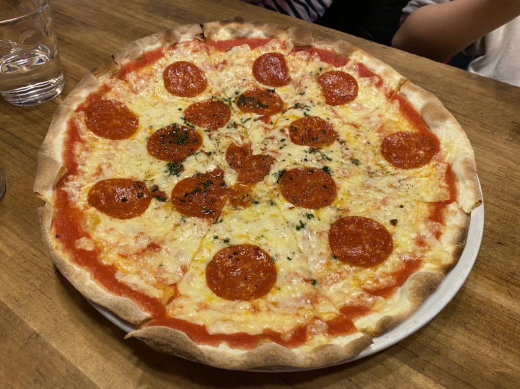 ペパロニサラミのピザ